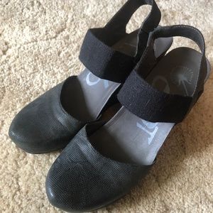 OTBT Black Wedges